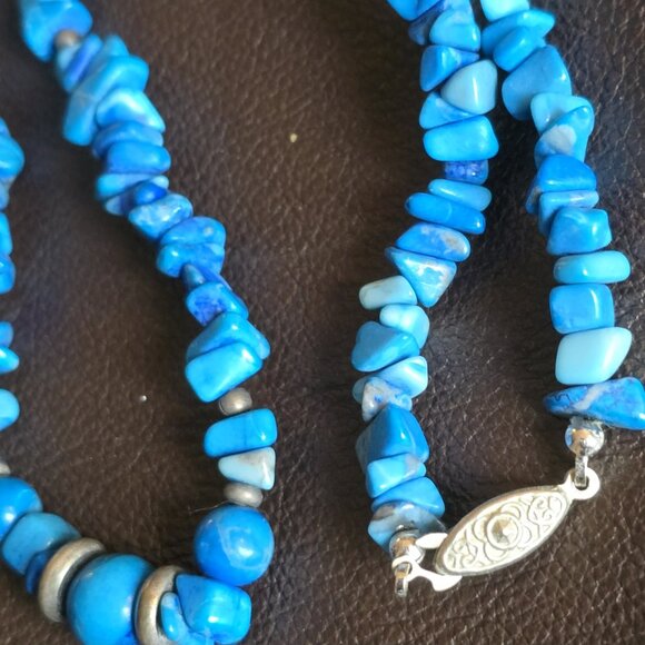 Blue stone tumbled chip necklace - Picture 3 of 6